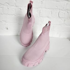 Lug Sole Knit Ankle Booties